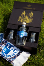 Lade das Bild in den Galerie-Viewer, FCM Geschenk Box 2022 - Domkaiser Gin
